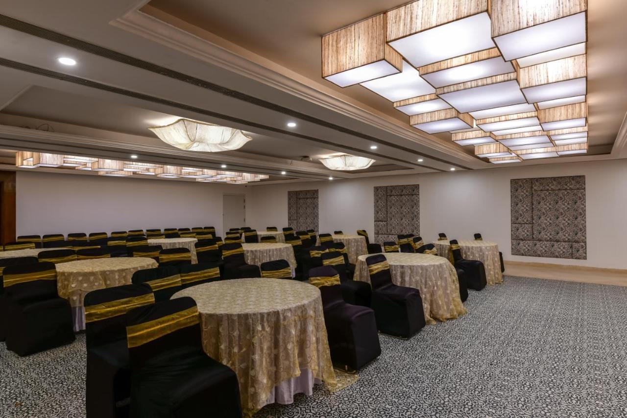 The Downton Hotel Raipur  Exterior photo